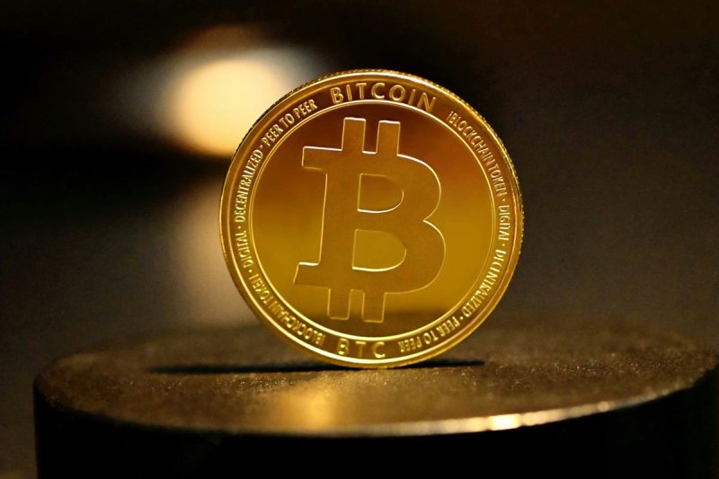 Crypto Market Recap: $TRUMP Token Soars as President Extends Exclusive Invitation